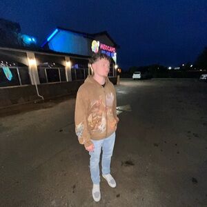 Meet your Posher, Sam